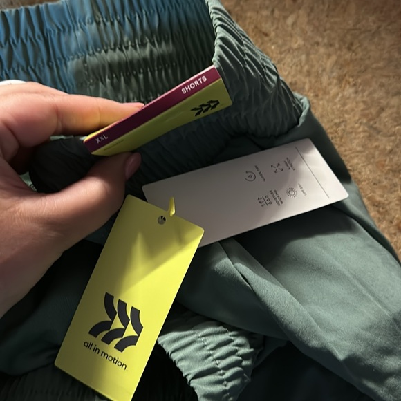 All in Motion Running shorts - Picture 3 of 3